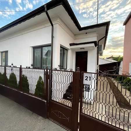 Premier Rooms Ploieşti Exteriér fotografie