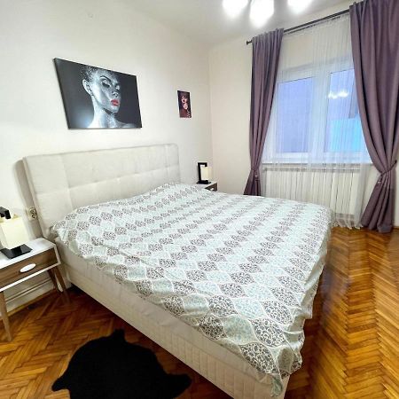 Premier Rooms Ploieşti Exteriér fotografie