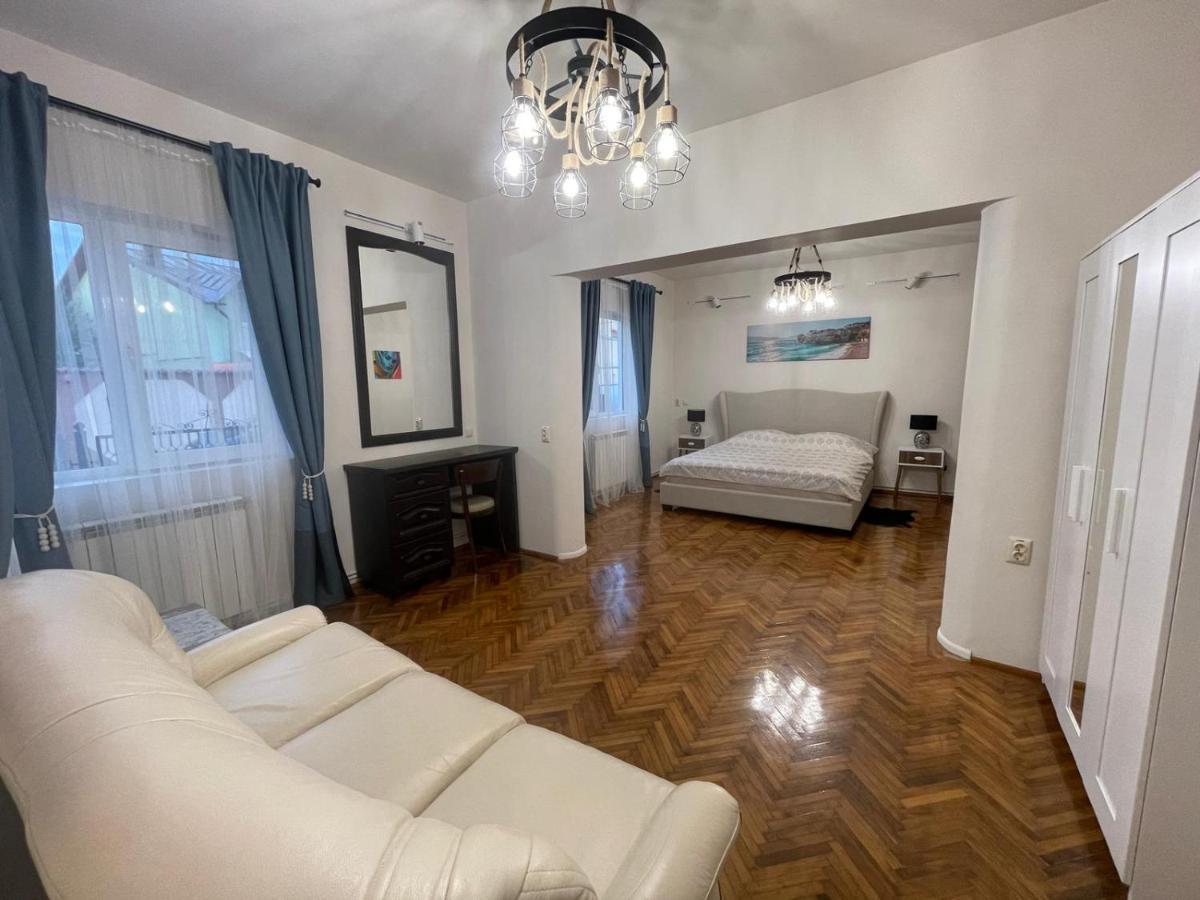 Premier Rooms Ploieşti Exteriér fotografie