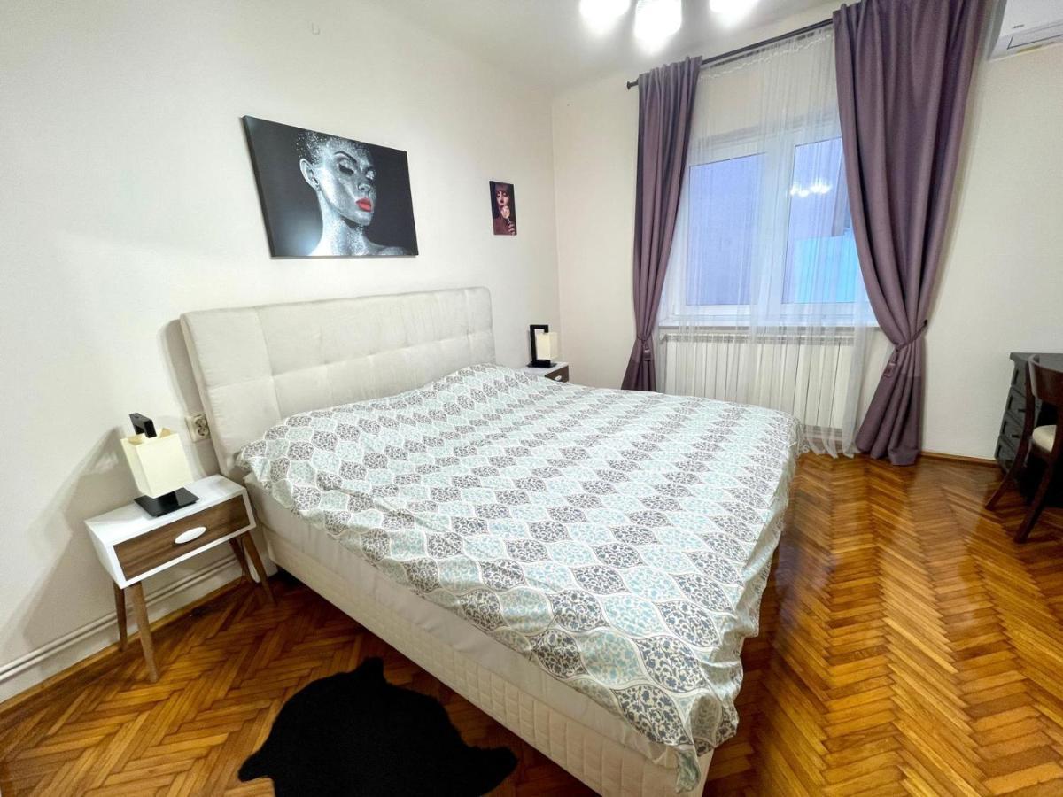 Premier Rooms Ploieşti Exteriér fotografie